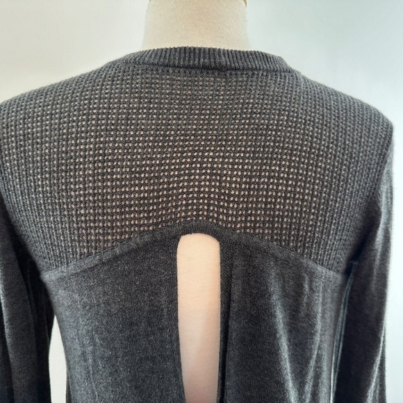 Lululemon Back To Balance Sweater Graphite Gray Size 4? Long Sleeves Soft - Picture 7 of 12